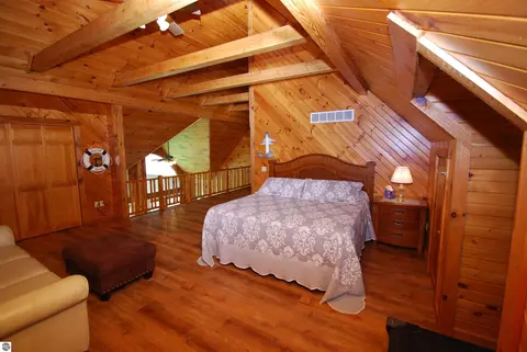 Bedroom - 5592 Linksview Way, Gladwin, MI 48624 photo 10 of 10