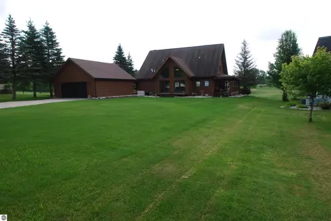 Exterior - 5592 Linksview Way, Gladwin, MI 48624 photo 22 of 26