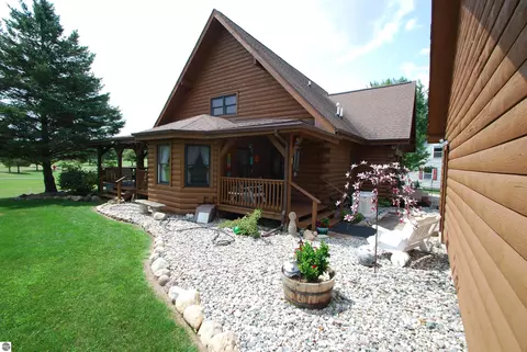 Exterior - 5592 Linksview Way, Gladwin, MI 48624 photo 17 of 26