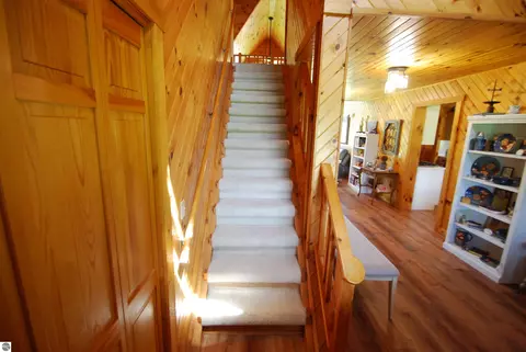 Entry Way - 5592 Linksview Way, Gladwin, MI 48624 photo 6 of 11