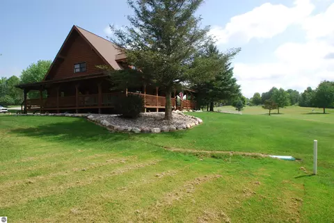 Exterior - 5592 Linksview Way, Gladwin, MI 48624 photo 20 of 26