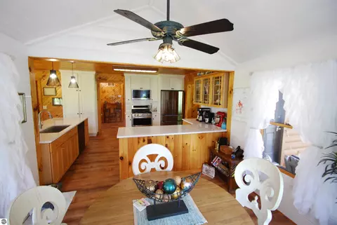 Kitchen - 5592 Linksview Way, Gladwin, MI 48624 photo 2 of 4