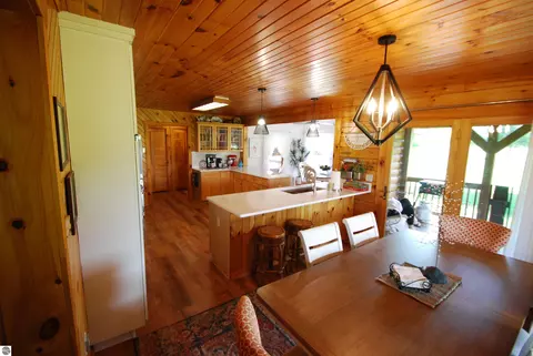 Dining - 5592 Linksview Way, Gladwin, MI 48624 photo 2 of 3