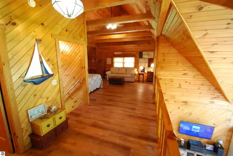 Entry Way - 5592 Linksview Way, Gladwin, MI 48624 photo 8 of 11