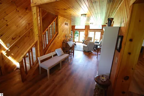 Entry Way - 5592 Linksview Way, Gladwin, MI 48624 photo 5 of 11