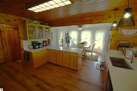 Kitchen - 5592 Linksview Way, Gladwin, MI 48624 photo 1 of 4