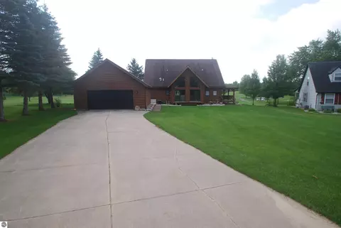 Exterior - 5592 Linksview Way, Gladwin, MI 48624 photo 23 of 26
