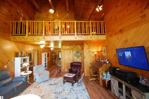 Living - 5592 Linksview Way, Gladwin, MI 48624 photo 5 of 5