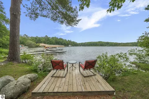 2847 Crescent Shores Dr, Traverse City, MI 49685