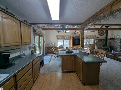 Kitchen - 5110 Huron Breeze Dr, Au Gres, MI 48703 photo 5 of 7