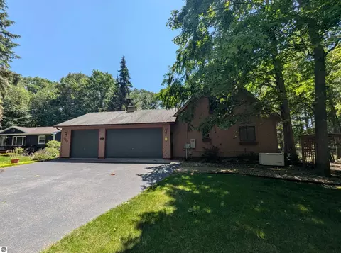 Exterior - 5110 Huron Breeze Dr, Au Gres, MI 48703 photo 19 of 23
