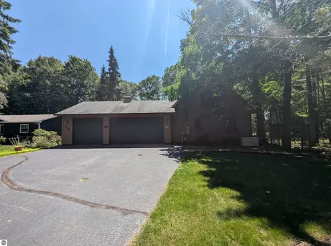 Exterior - 5110 Huron Breeze Dr, Au Gres, MI 48703 photo 17 of 23