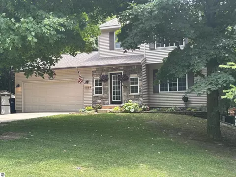 4564 Harr Dr, Traverse City, MI 49685