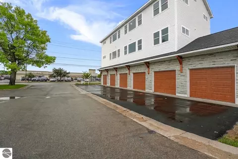 1109 S Carver St #2, Traverse City, MI 49686