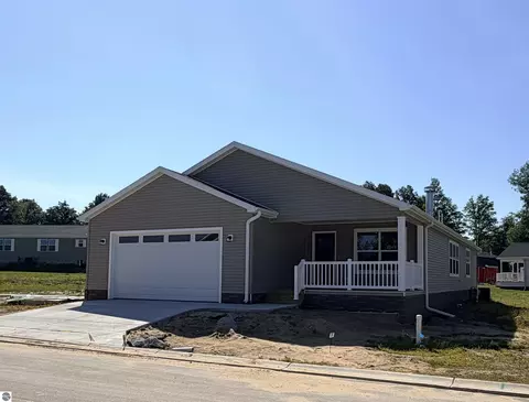 2148 Alta Vista Dr, Traverse City, MI 49686
