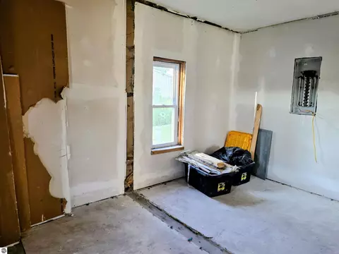112 N 2nd St, Mesick, MI 49668 photo 10