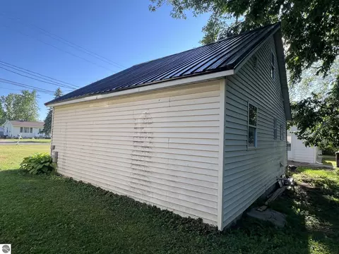 106 Webster St, Ithaca, MI 48847 photo 5