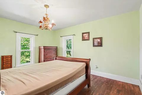 Bedroom - 3780 E Coe Rd, Shepherd, MI 48883 photo 2 of 4