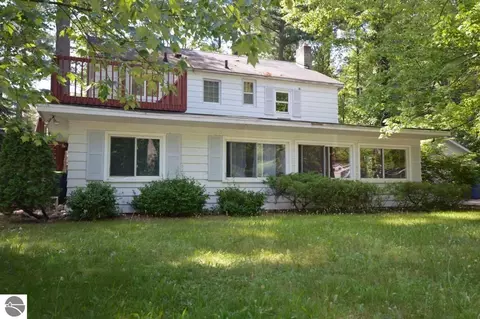 316 Huron St, Traverse City, MI 49686