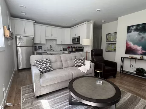 135 Eighth #3, Traverse City, MI 49684