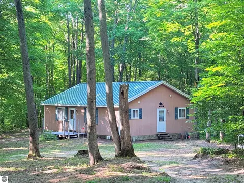 5020 Satterly Lake Rd, Mancelona, MI 49659