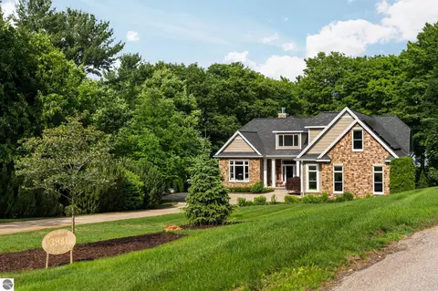 3981 Smokey Ridge Rd, Traverse City, MI 49686