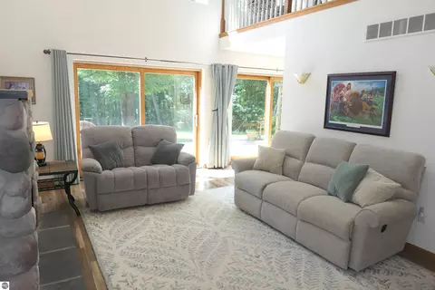 Living - 4769 Feather Trl, Edmore, MI 48829 photo 1 of 5
