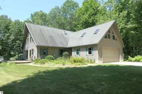 Exterior - 4769 Feather Trl, Edmore, MI 48829 photo 3 of 6