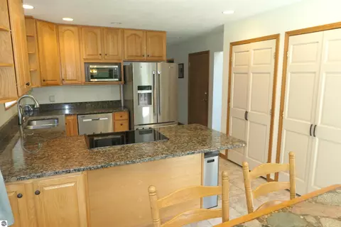 Kitchen - 4769 Feather Trl, Edmore, MI 48829 photo 1 of 7
