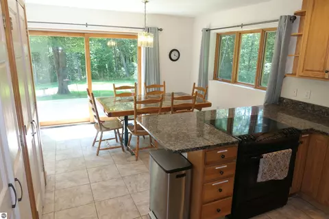 Kitchen - 4769 Feather Trl, Edmore, MI 48829 photo 7 of 7