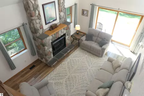 Living - 4769 Feather Trl, Edmore, MI 48829 photo 3 of 4