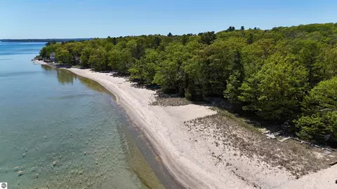 13342 N Forest Beach Shrs, Northport, MI 49670