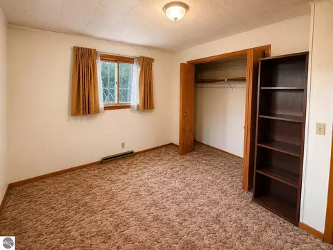 Bedroom - 2383 Green Dr, Au Gres, MI 48703 photo 2 of 3