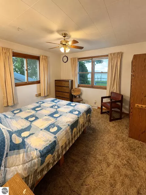 Bedroom - 2383 Green Dr, Au Gres, MI 48703 photo 3 of 3