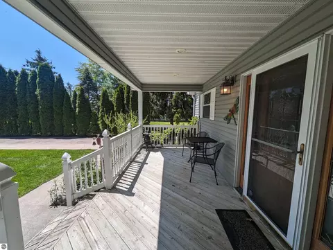 Exterior - 387 N Huron, Au Gres, MI 48703 photo 11 of 15