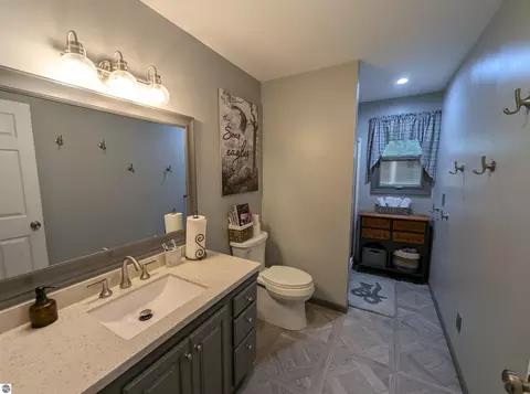 Bath - 387 N Huron, Au Gres, MI 48703 photo 1 of 4