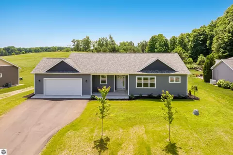 1546 Oban Way, Traverse City, MI 49696