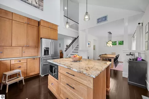555 Graystone Rd, Traverse City, MI 49686