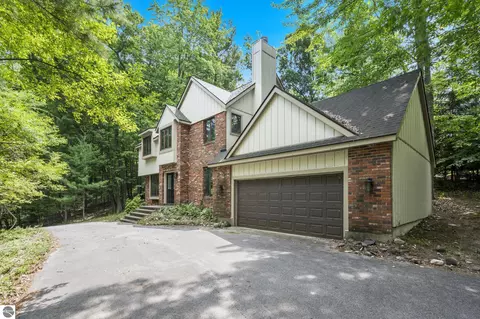 4590 Weathering Heights Rd, Traverse City, MI 49686