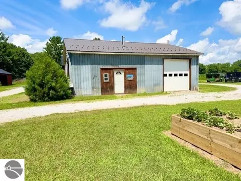 4721 E Sidney Rd, Stanton, MI 48888 photo 25