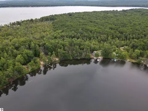 5588 Pinecone Rd, Interlochen, MI 49643 photo 4