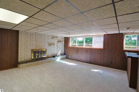 Living - 8800 Golfside Ct, Shepherd, MI 48883 photo 4 of 4