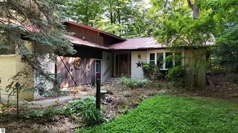 Exterior - 8800 Golfside Ct, Shepherd, MI 48883 photo 2 of 7