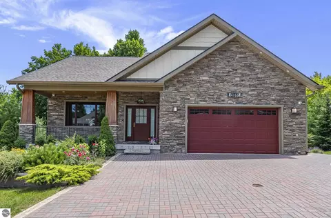 4166 Aquila Ct, Traverse City, MI 49684