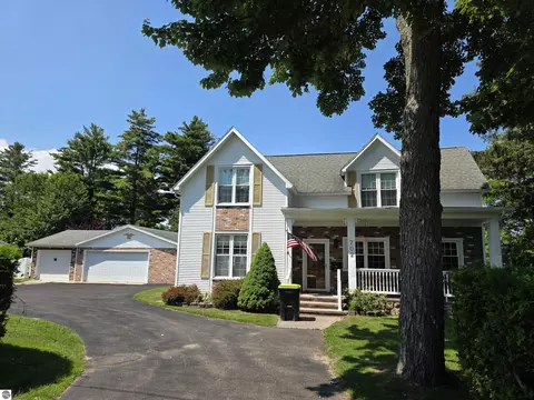 702 W Washington, East Tawas, MI 48730