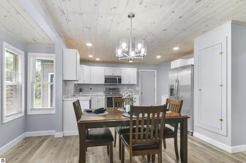 Dining - 6838 Williams Trl, Grayling, MI 49738 photo 4 of 6