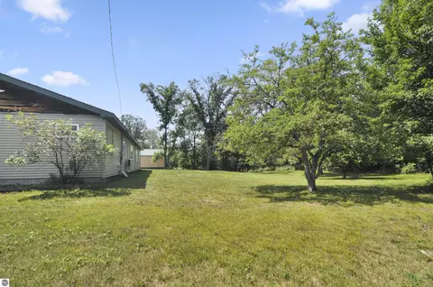 Exterior - 6838 Williams Trl, Grayling, MI 49738 photo 4 of 8