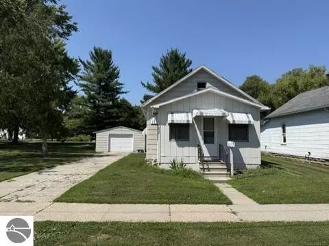 622 Mechanic St, Alma, MI 48801