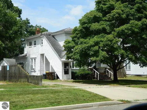210 S Fancher Ave, Mount Pleasant, MI 48858