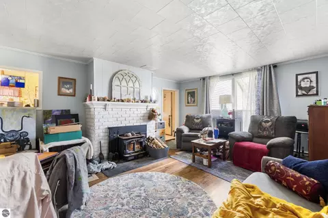 Living - 1805 E State St, Cheboygan, MI 49721 photo 1 of 3